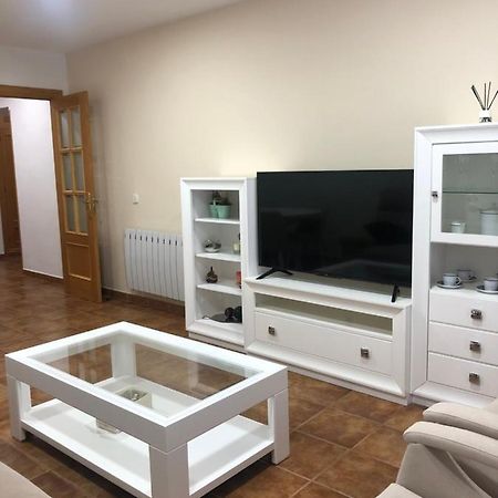 Appartement Piso Nuevo Plaza De La Constitucion Sta Cruz De La Zarza à Santa Cruz de la Zarza Extérieur photo